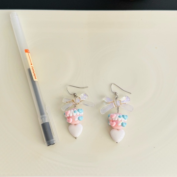 Pastel Heart and Bow Earrings - Picture 2 of 3